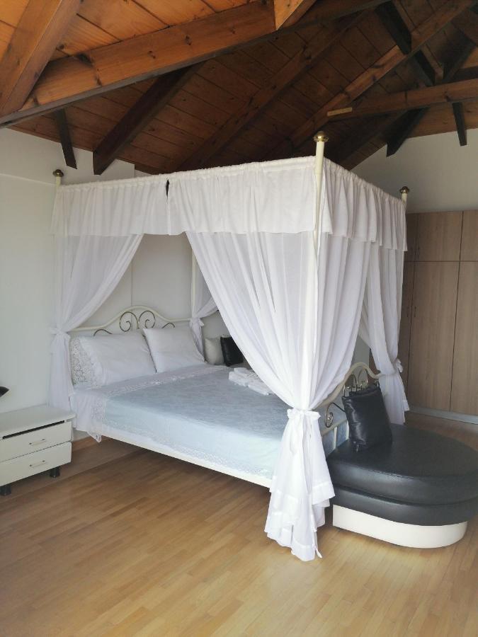 Suite In Front Of The Sea Nea Thesi Buitenkant foto