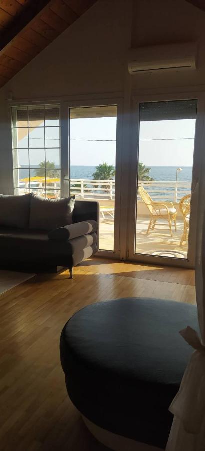 Suite In Front Of The Sea Nea Thesi Buitenkant foto